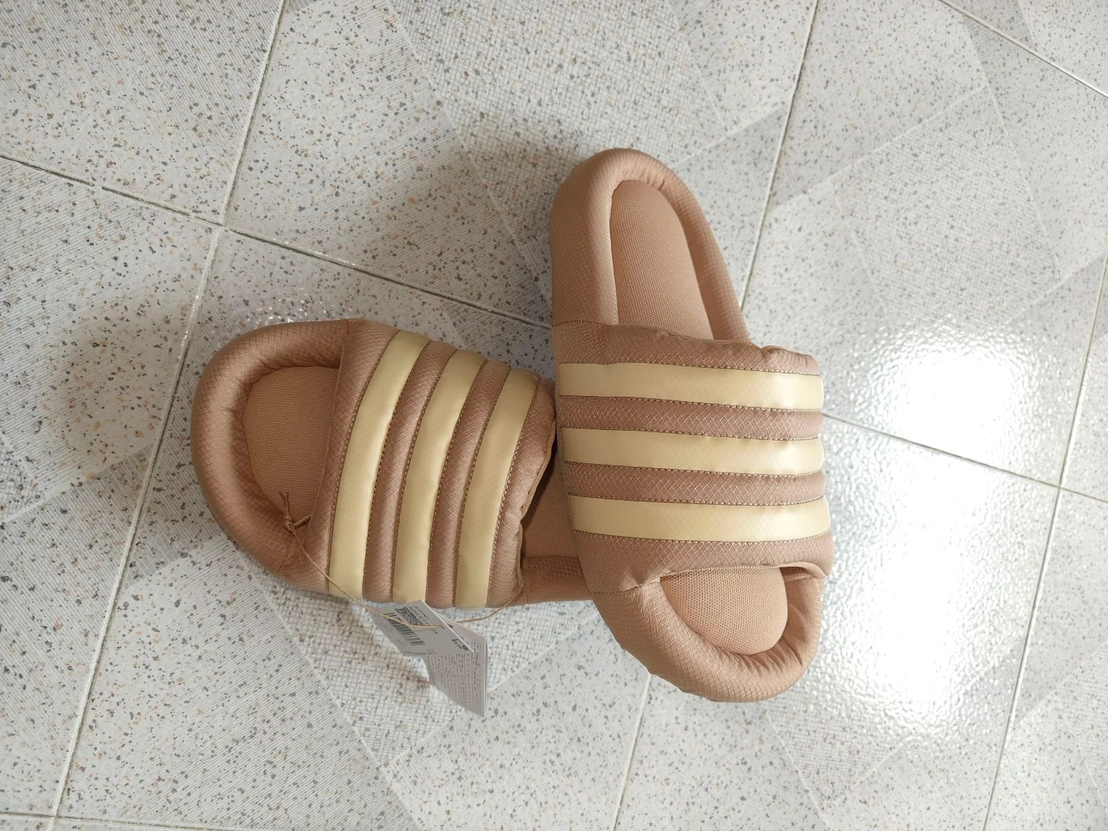 Chanclas Adidas Adilette 24 tamanho 43 – photo 3